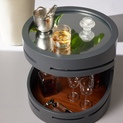 Minibar mit Flow-Tisch