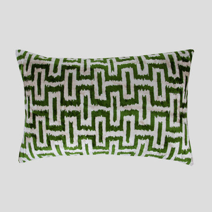 Funda de almohada Ikat de terciopelo de seda verde