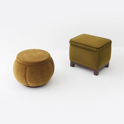 Round Green Velvet Pouf with Wooden Legs