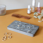 Ring-Organizer aus Beton