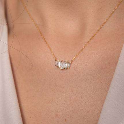 GEMMA BAGUETTE SILVER NECKLACE